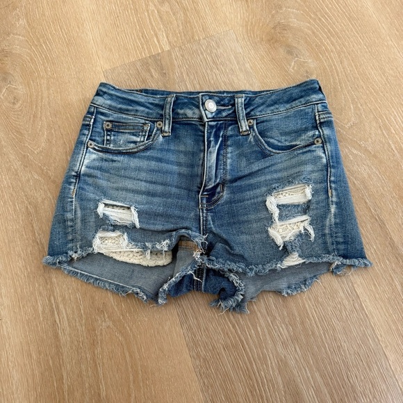American Eagle Distressed Womens Shorts Medium Wash lace pockets high rise 4 - Picture 1 of 13